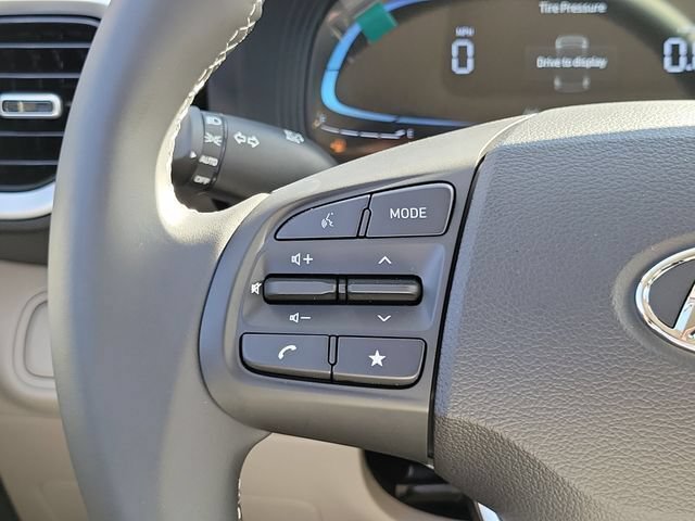 New 2026 Hyundai Venue SEL FWD image 5