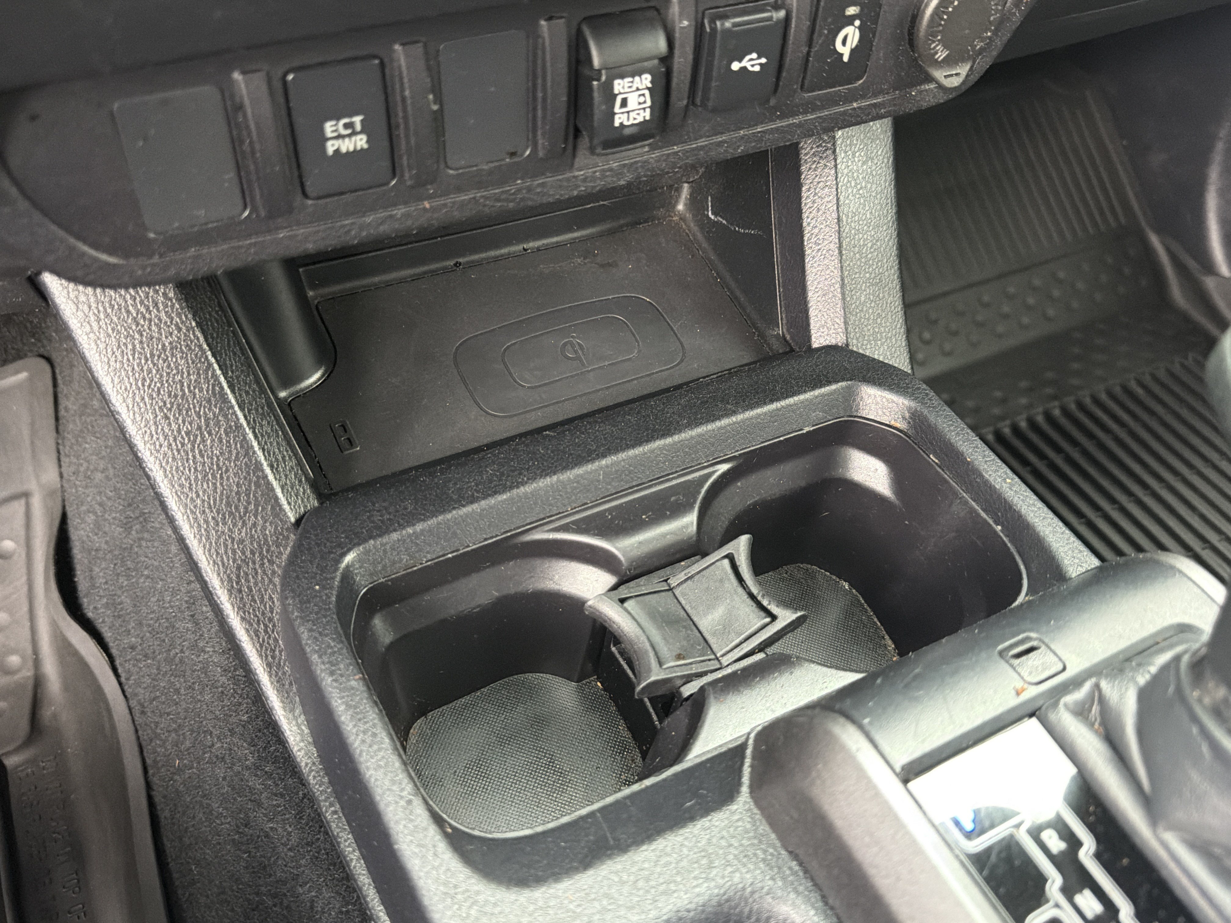 Used 2020 Toyota Tacoma TRD Off-Road AWD/4WD image 37
