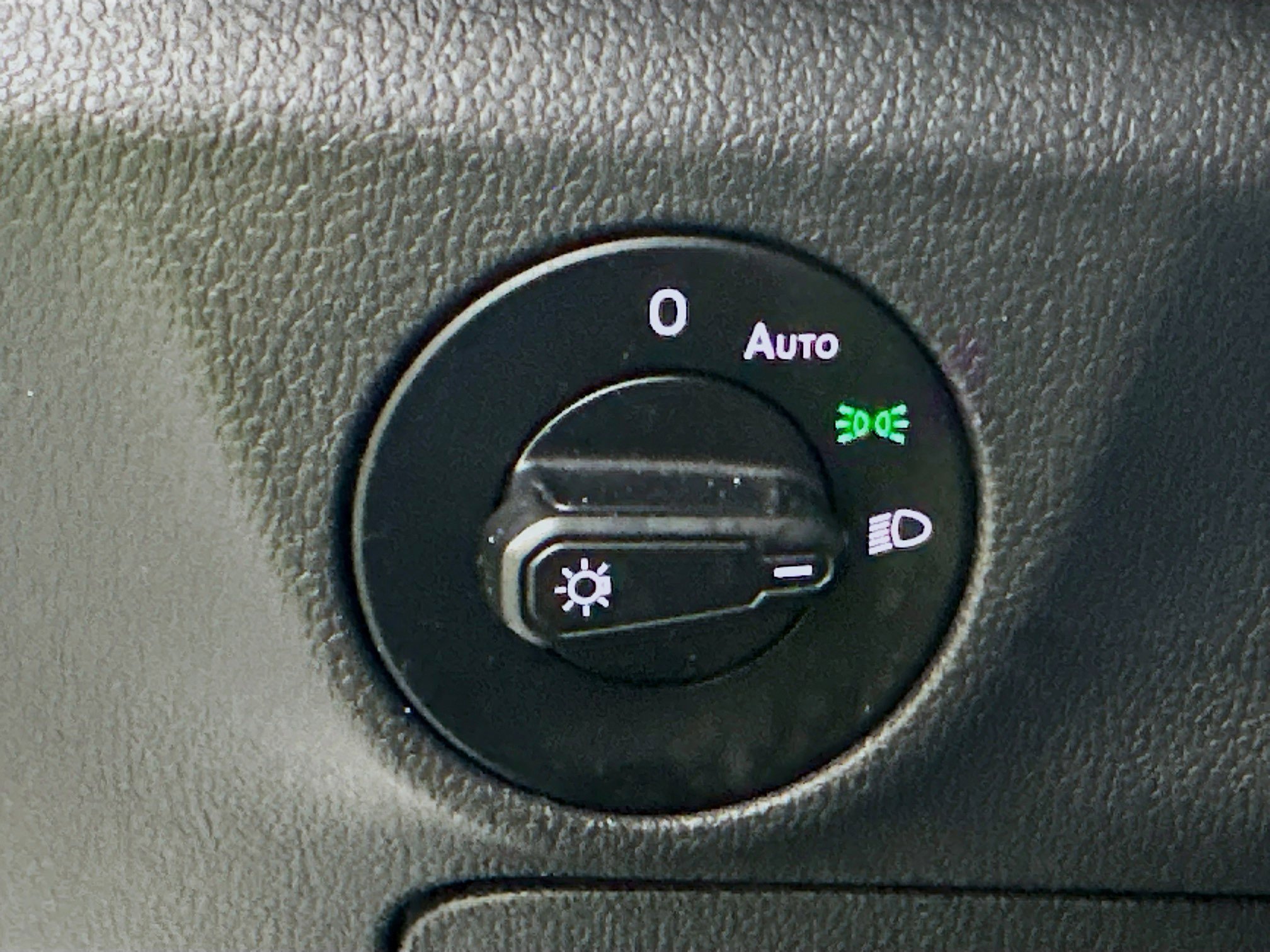 Used 2019 Volkswagen Jetta S w/ Driver Assistance Package image 17