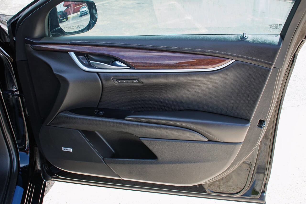 Used 2016 Cadillac XTS Premium FWD image 36