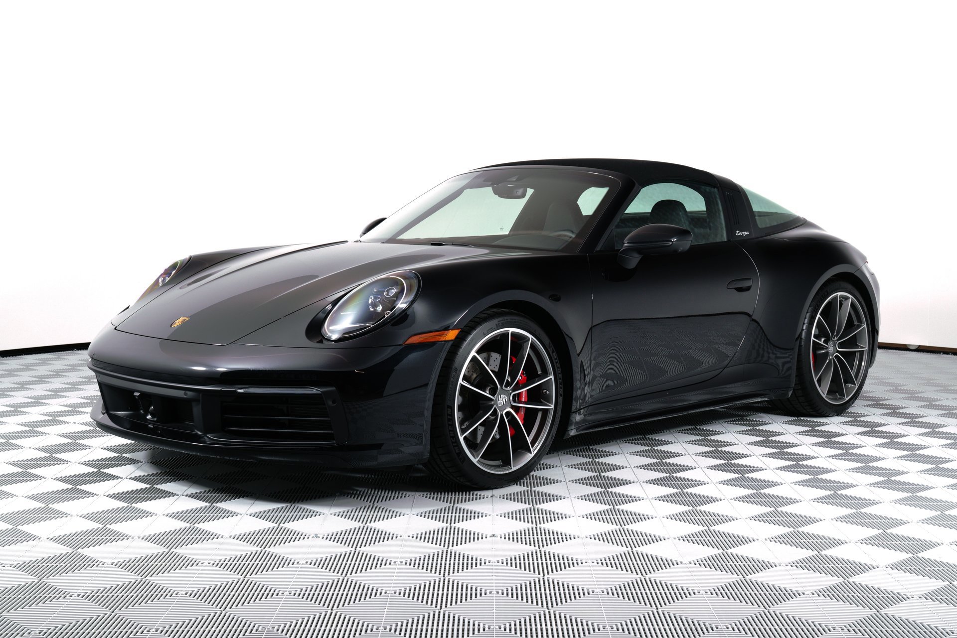 Used 2024 Porsche 911 Targa 4S w/ Premium Package image 3