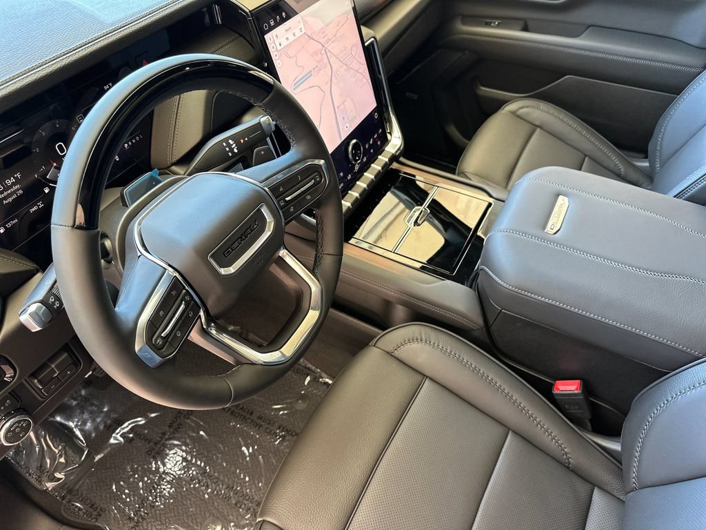 New 2026 GMC Yukon Denali w/ Denali Reserve Package AWD/4WD image 9