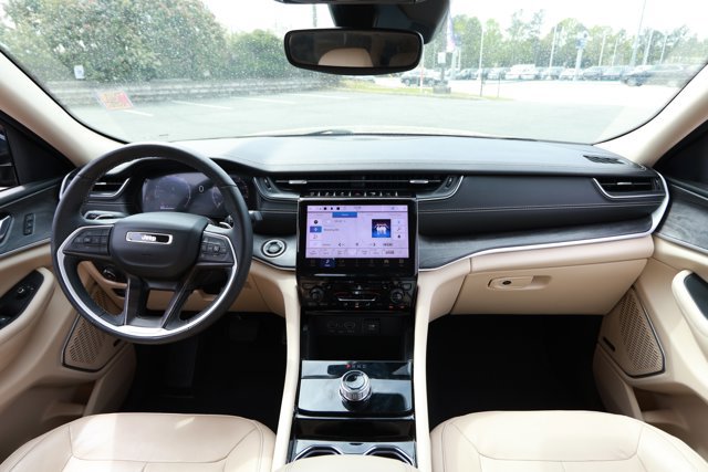 Certified 2022 Jeep Grand Cherokee L Limited image 34
