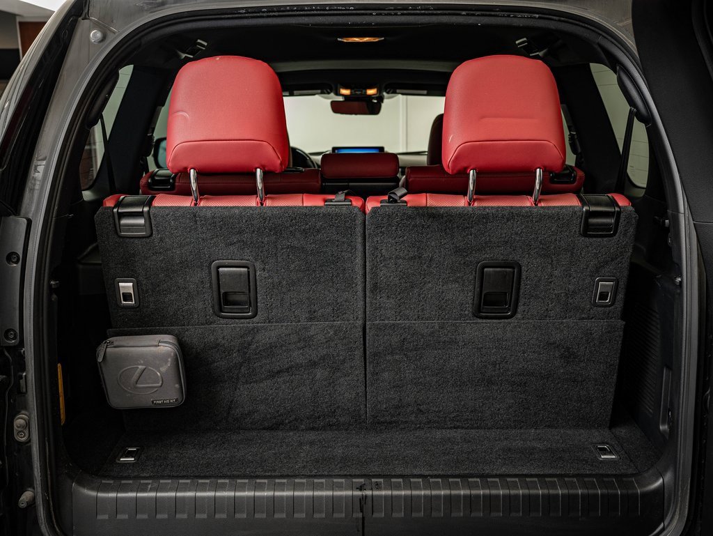 Used 2023 Lexus GX 460 Premium w/ Premium Package image 17