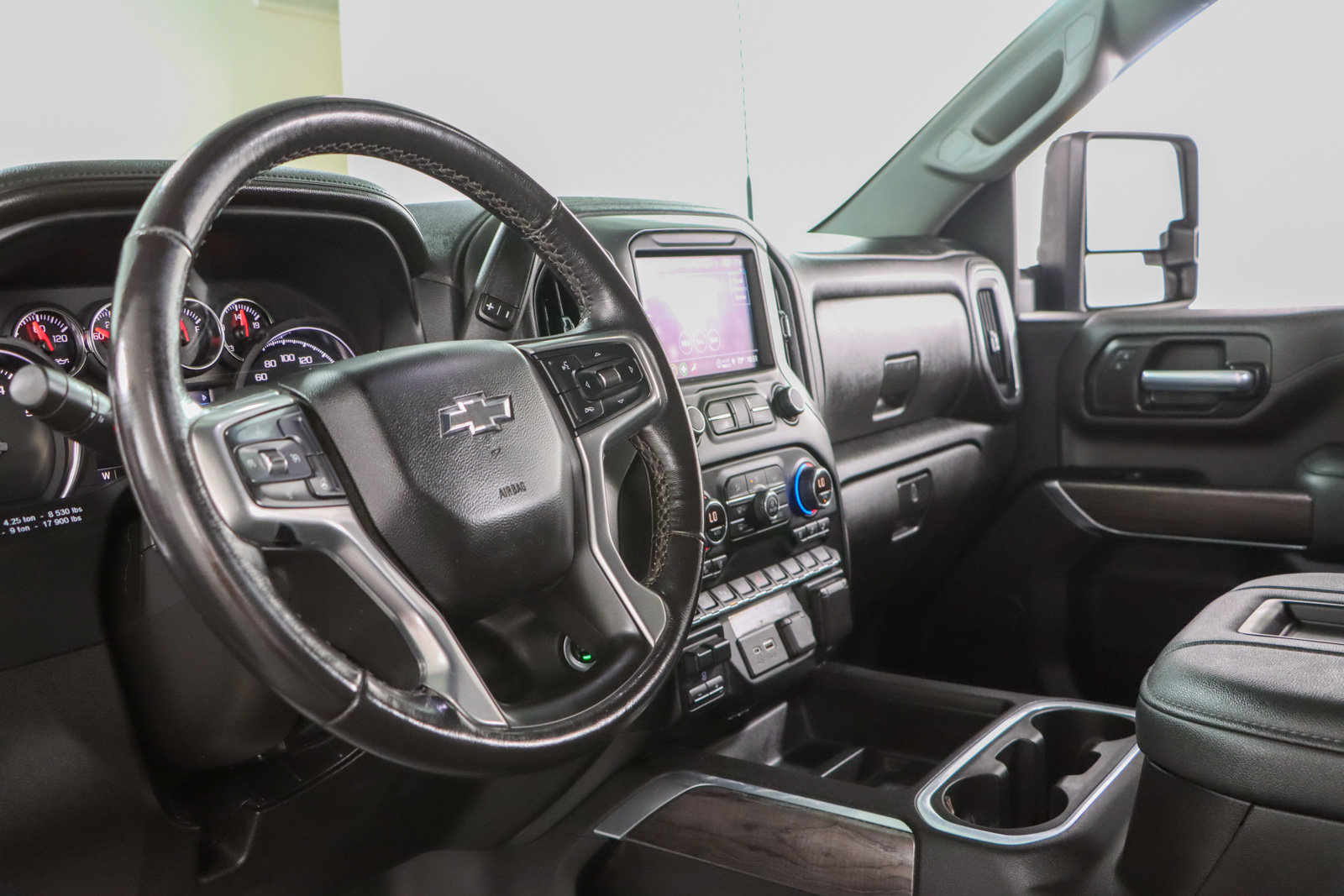 Used 2022 Chevrolet Silverado 2500 LTZ w/ LTZ Plus Package AWD/4WD image 24