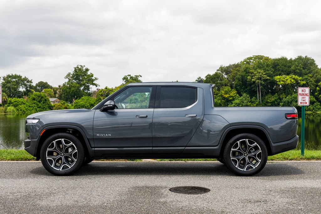 Used 2025 Rivian R1T Adventure AWD/4WD image 6