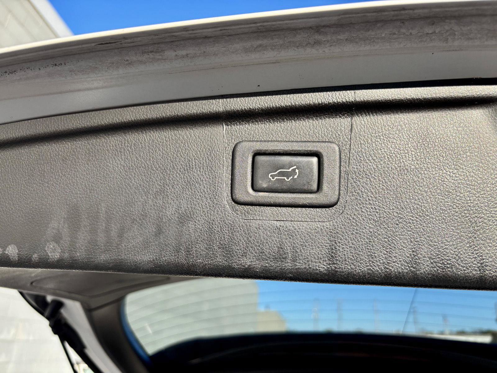 Used 2018 Subaru Outback 2.5i Limited image 18