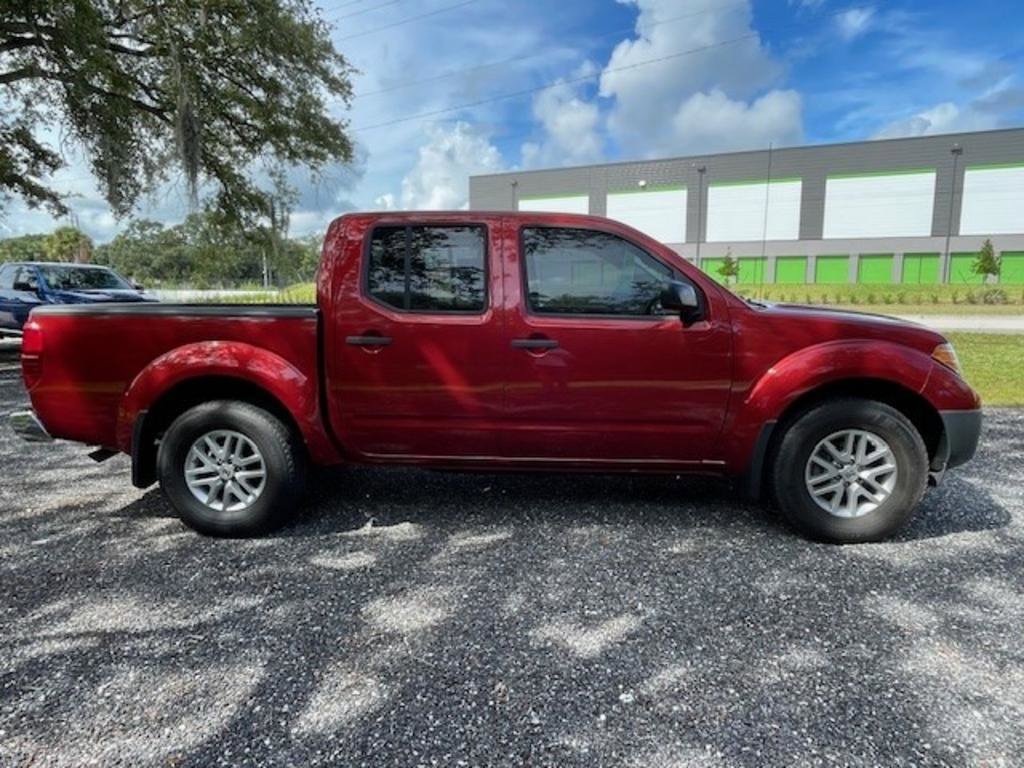 Used 2019 Nissan Frontier SV image 4