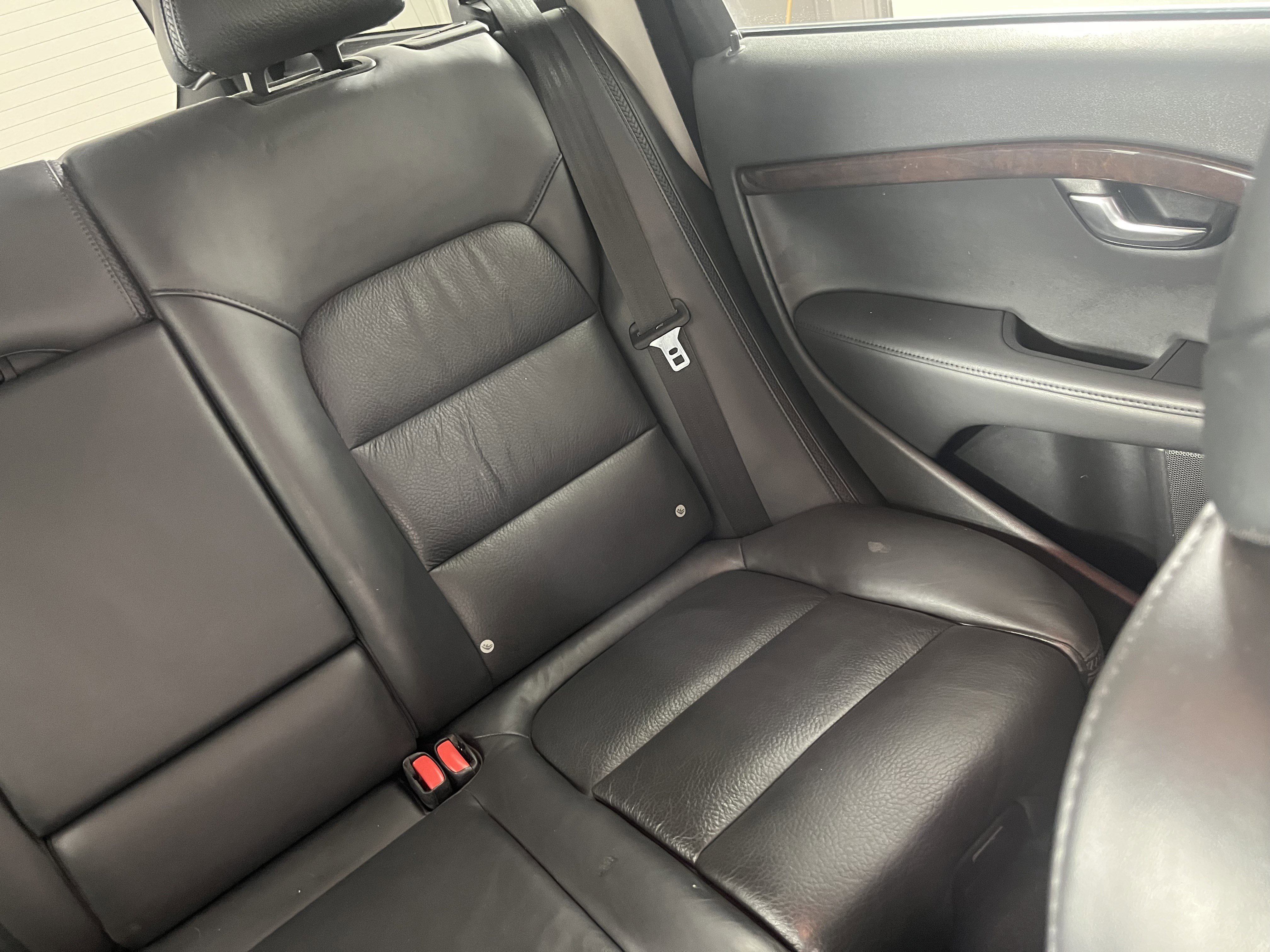 Used 2012 Volvo XC70 T6 Platinum image 25