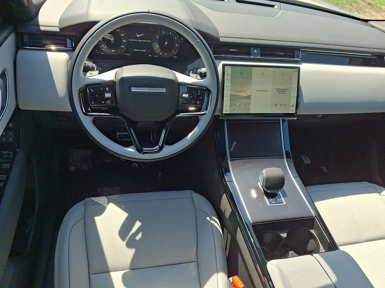 New 2026 Land Rover Range Rover Velar Dynamic SE AWD/4WD image 8