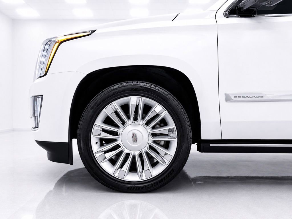 Used 2016 Cadillac Escalade Platinum AWD/4WD image 7