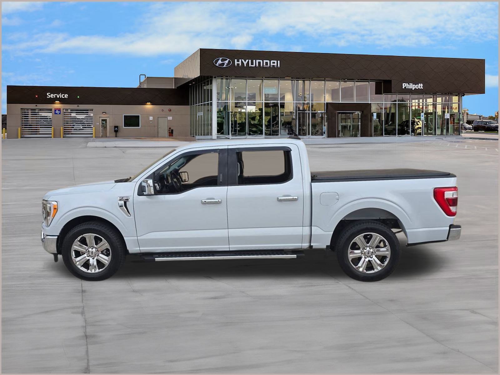 Used 2021 Ford F150 Lariat image 2