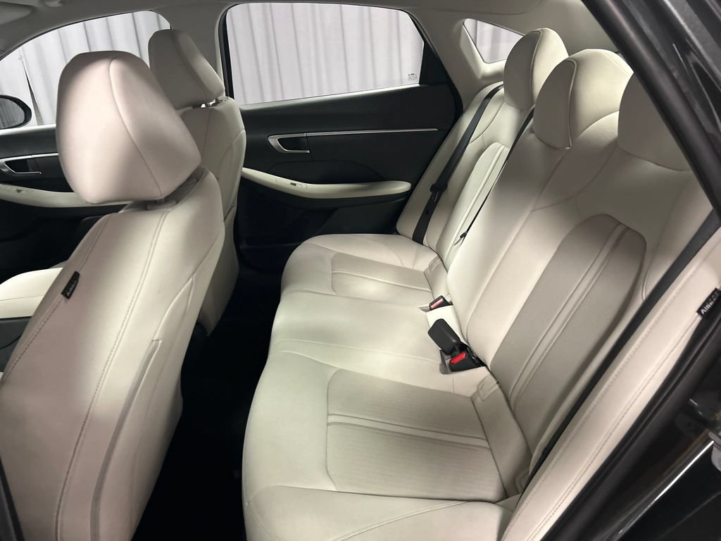 Used 2025 Hyundai Sonata SE FWD image 21