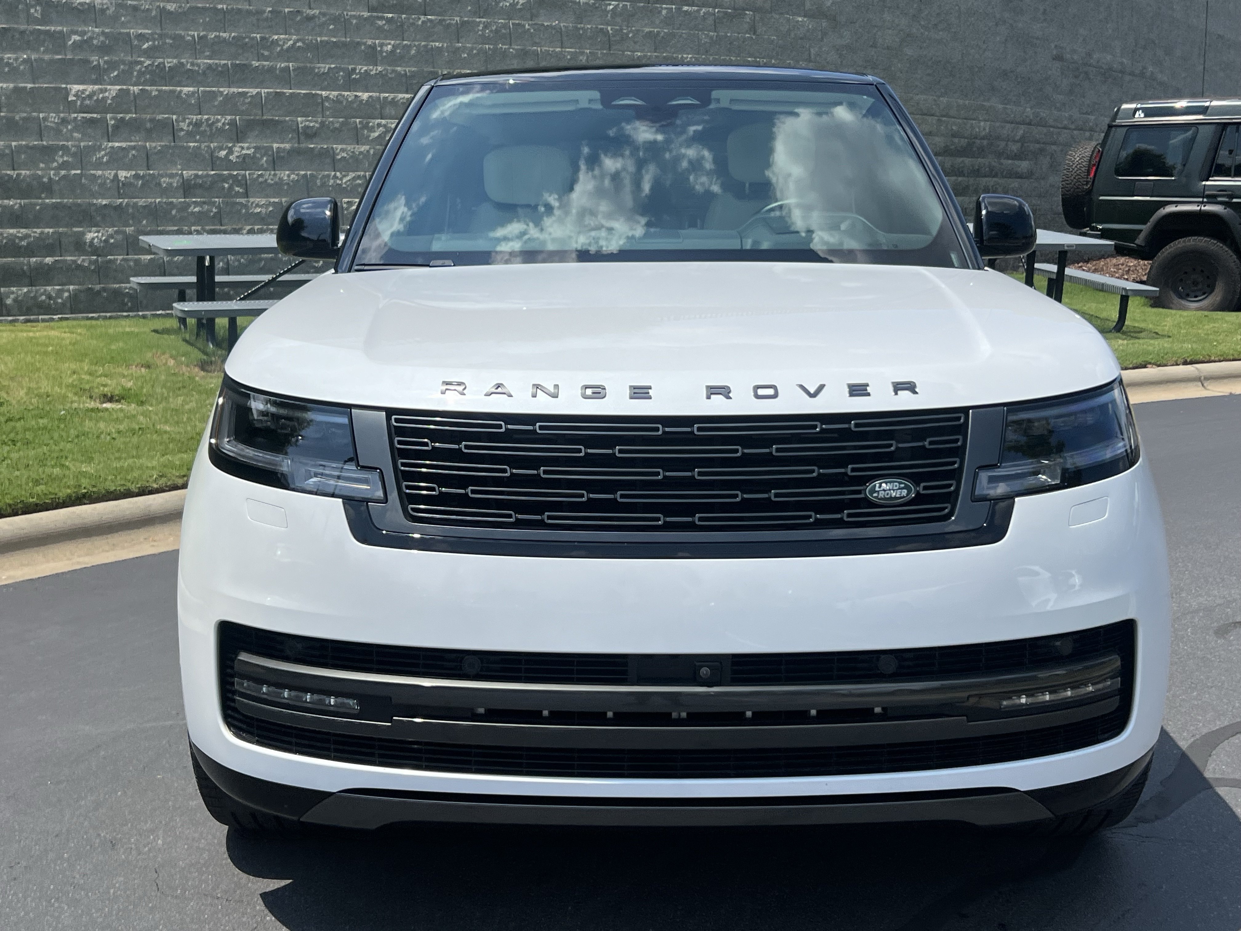 Certified 2024 Land Rover Range Rover Autobiography AWD/4WD image 7