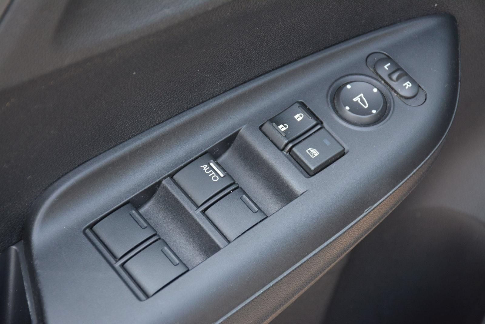 Used 2015 Honda Fit EX image 9