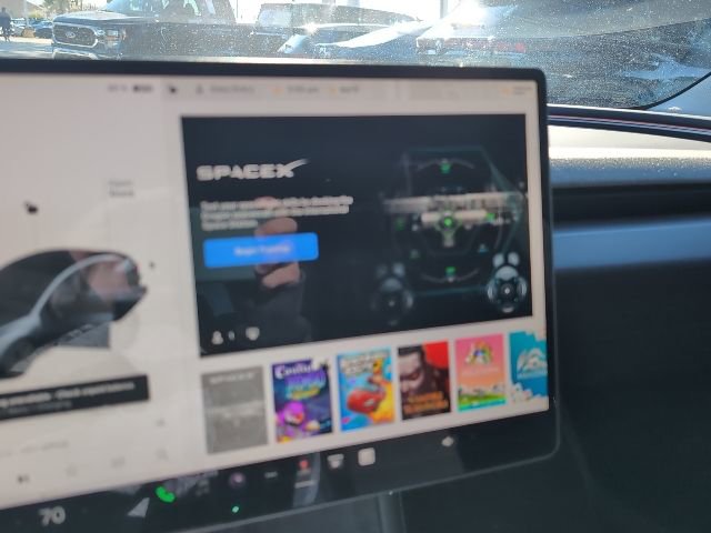 Used 2025 Tesla Model 3 Long Range image 18