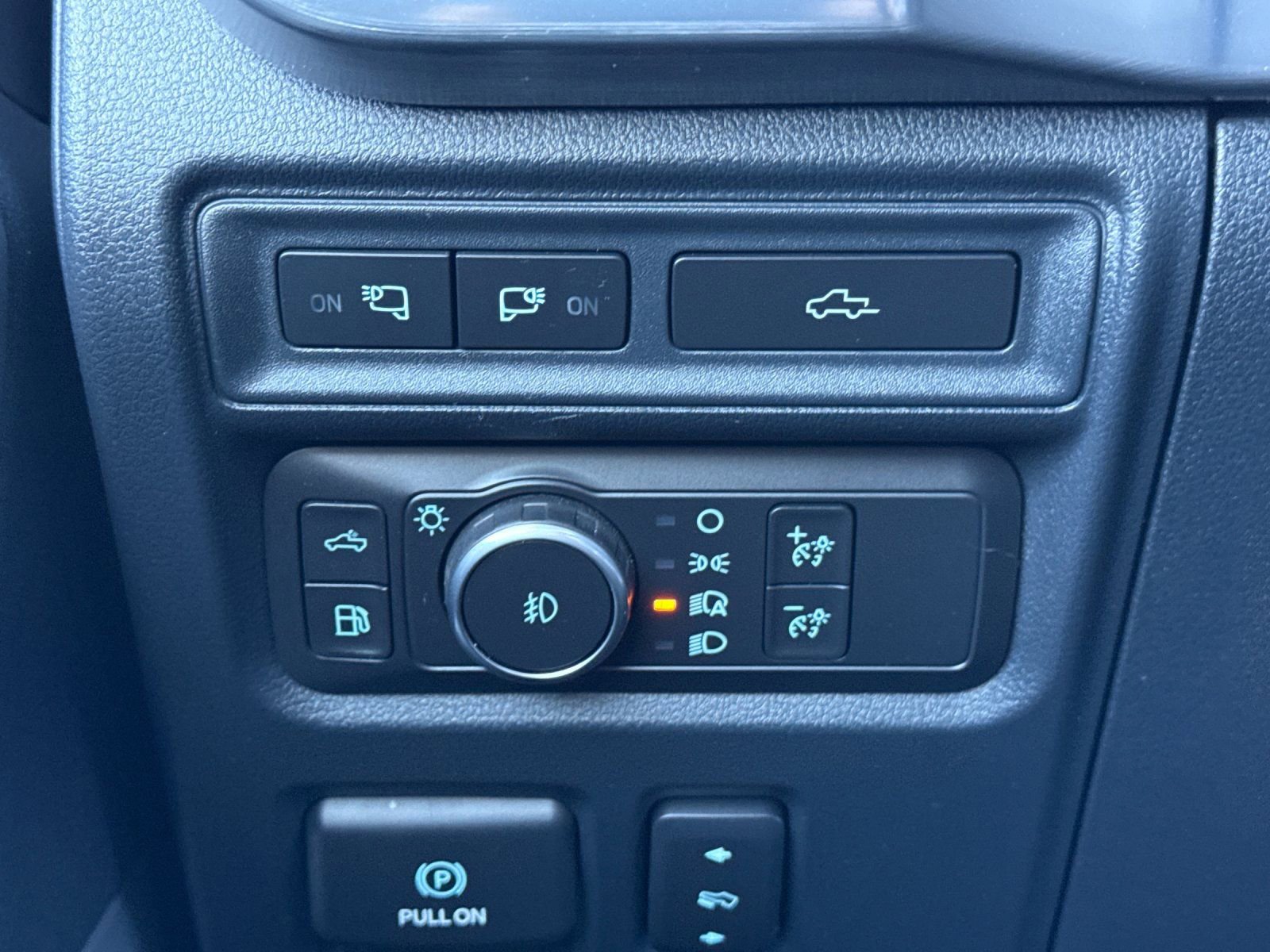 Used 2021 Ford F150 Lariat w/ Equipment Group 502A High image 31