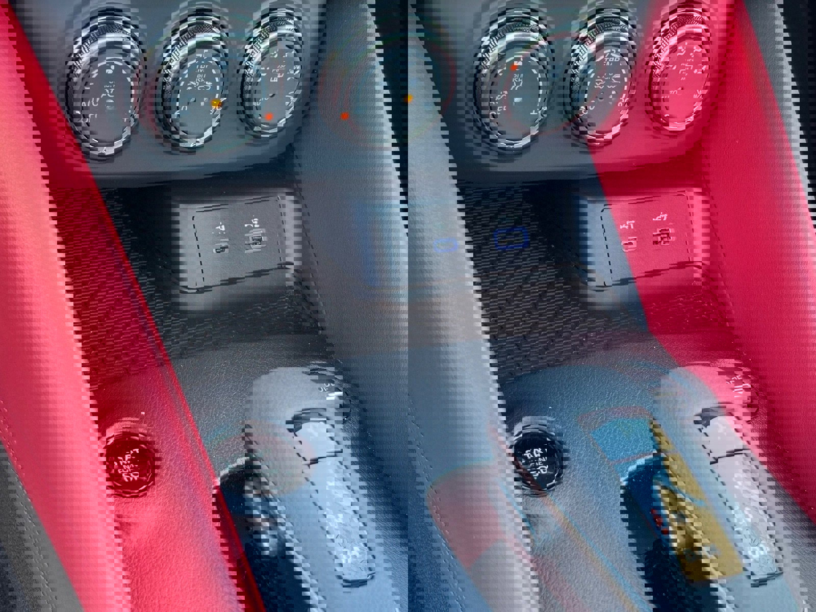 Certified 2024 Nissan Z Performance w/ Floor Mat Package image 24