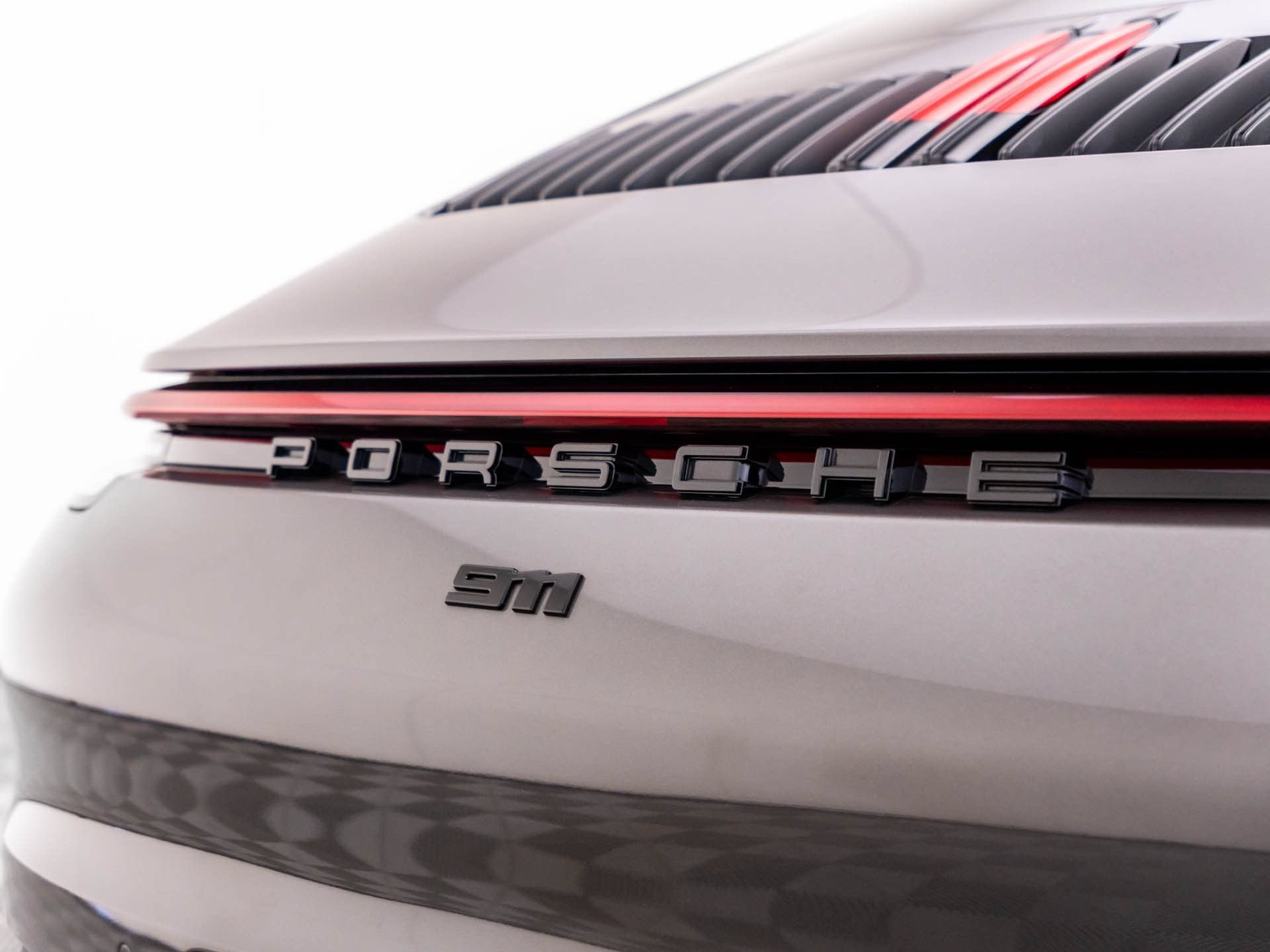 Certified 2024 Porsche 911 Carrera RWD image 33