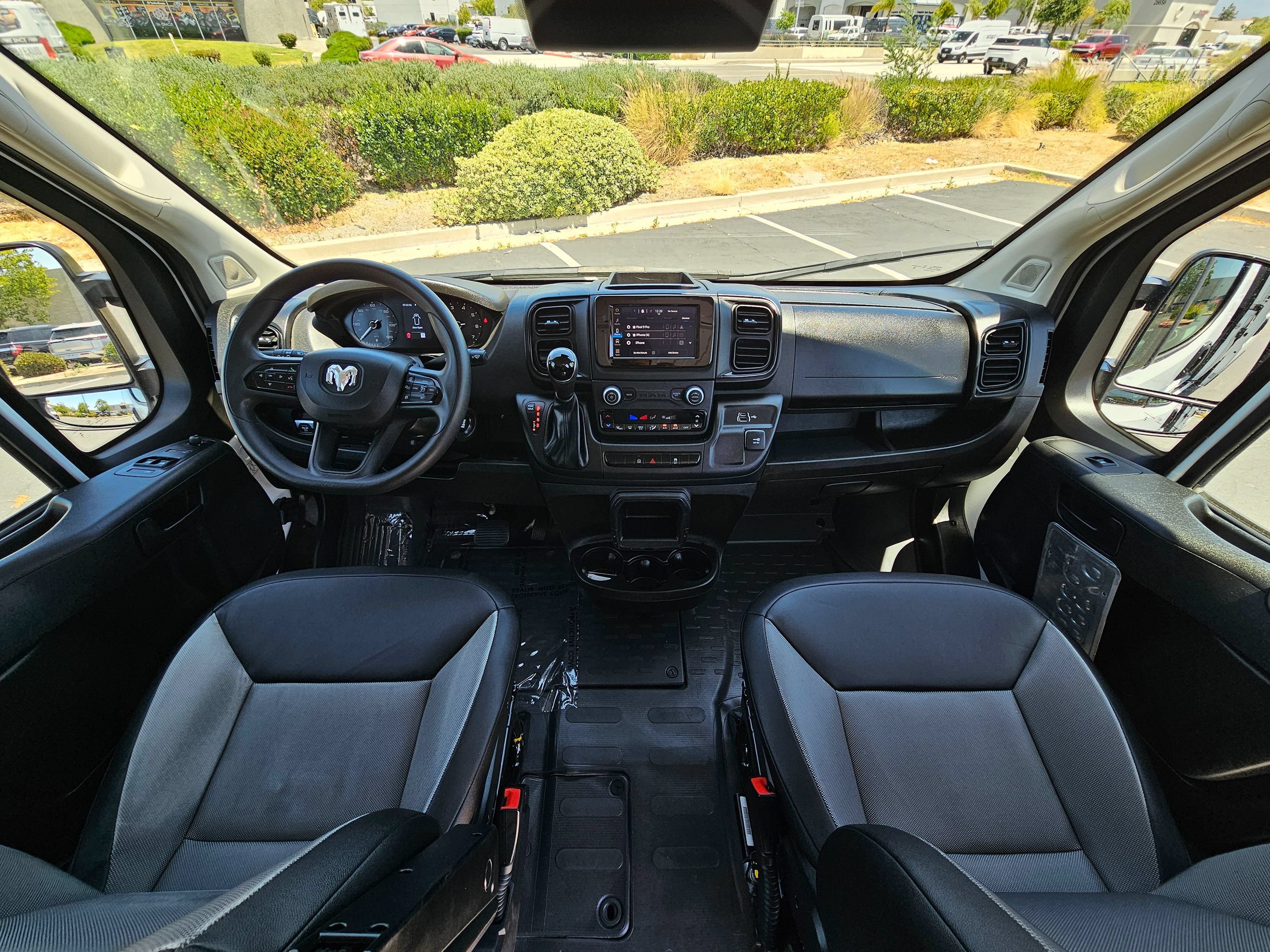 Used 2025 RAM ProMaster 2500 w/ Convenience Group FWD image 20
