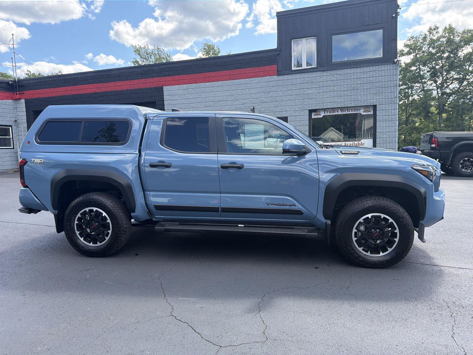 Used 2026 Toyota Tacoma TRD Off-Road AWD/4WD image 6