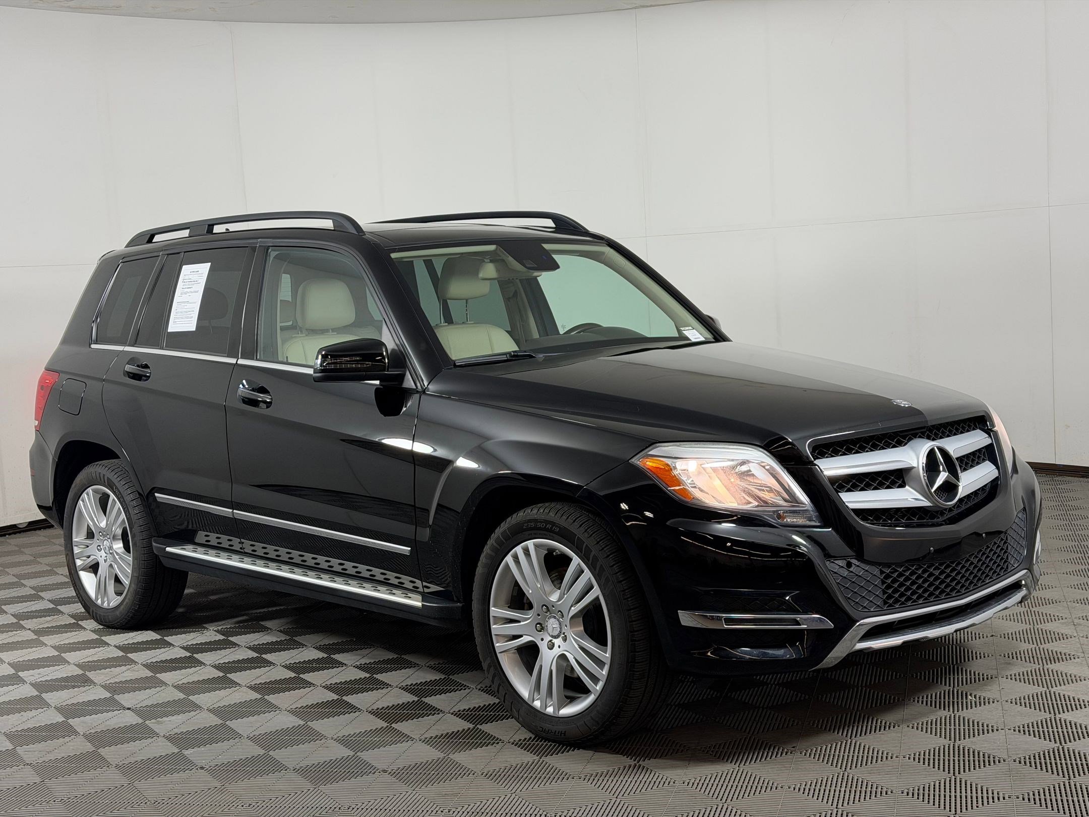 Used 2015 Mercedes-Benz GLK 350 4MATIC image 7