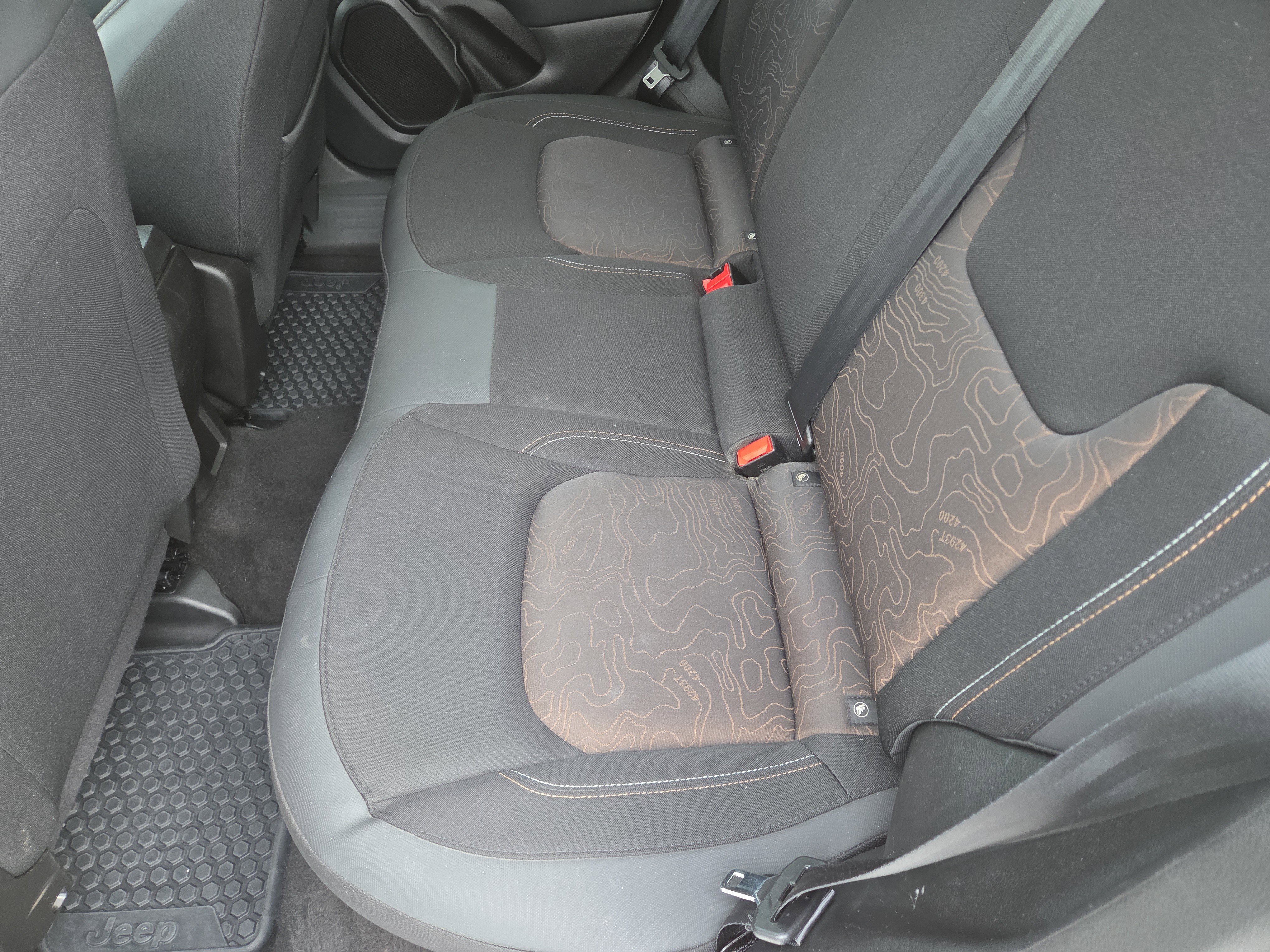 Certified 2023 Jeep Renegade Latitude AWD/4WD image 22