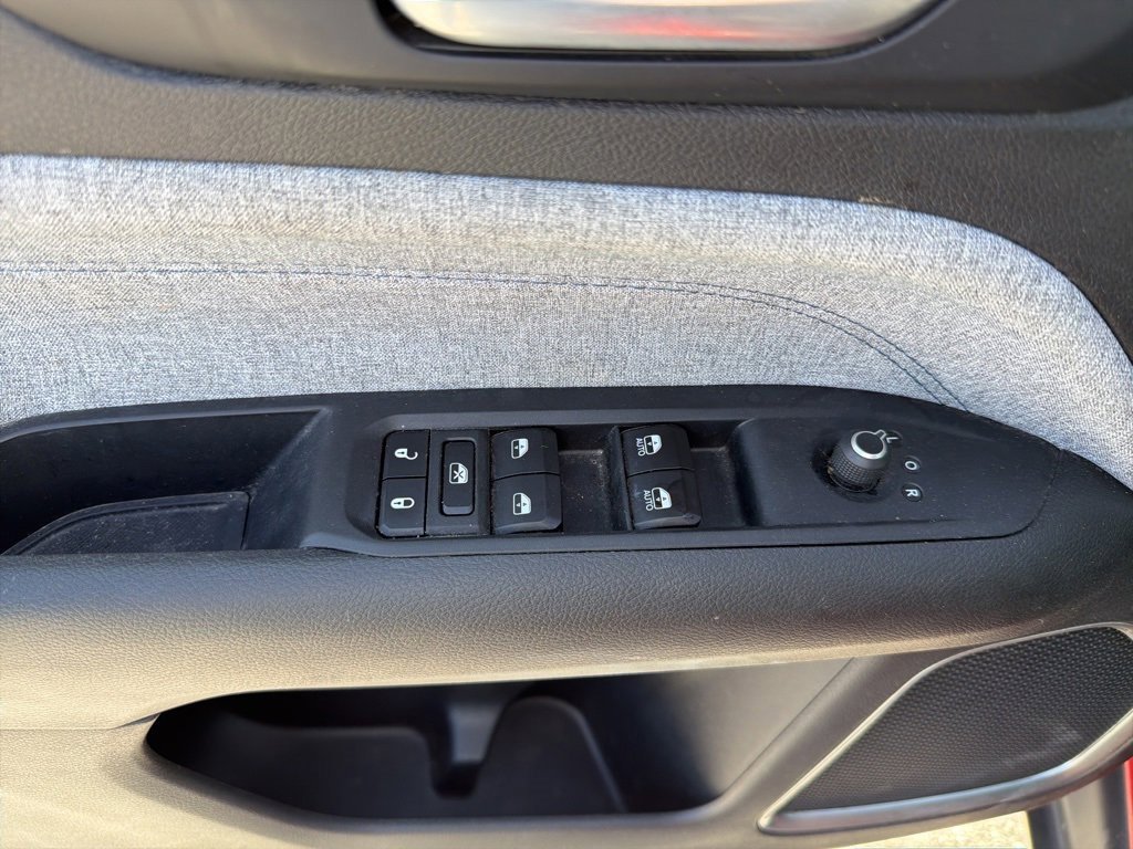 Used 2023 Jeep Compass Latitude image 11