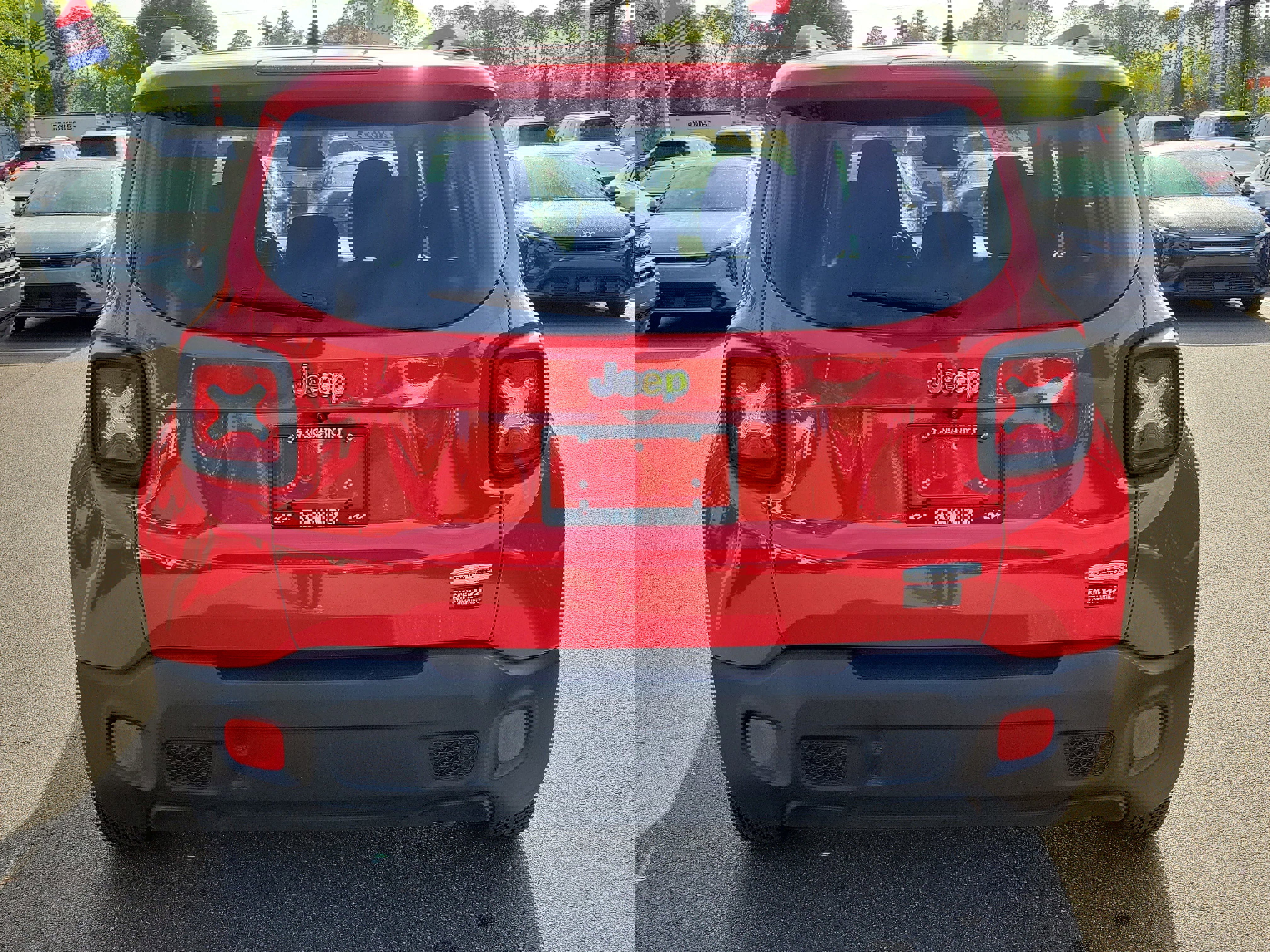 Used 2015 Jeep Renegade Latitude w/ Cold Weather Group II image 5