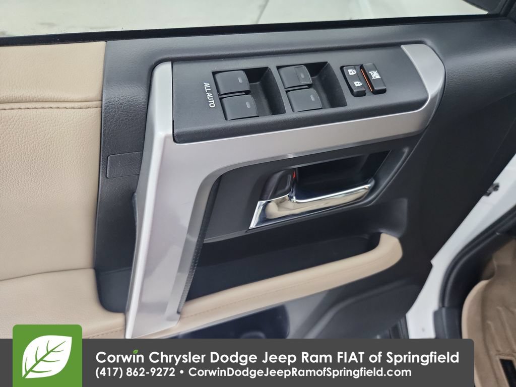 Used 2018 Toyota 4Runner SR5 RWD image 20