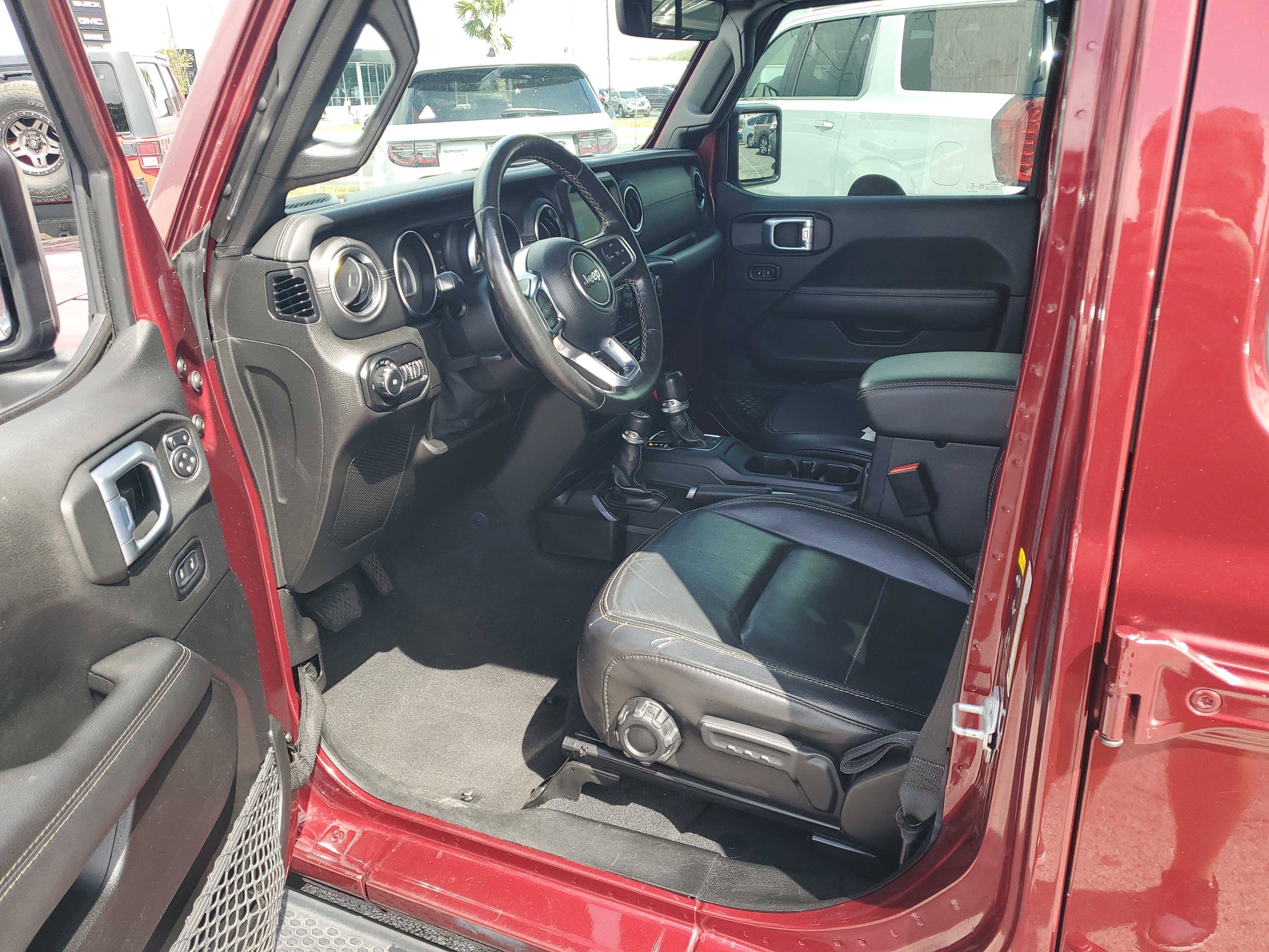 Used 2021 Jeep Wrangler Unlimited Sahara AWD/4WD image 11