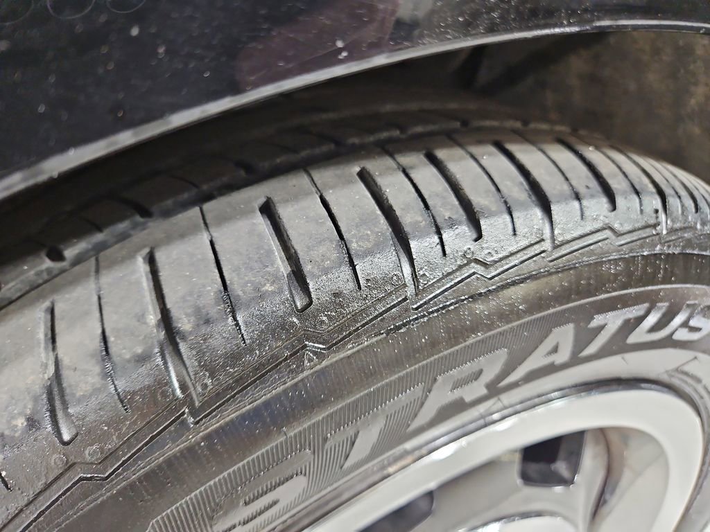 Used 2012 Volkswagen Beetle 2.5 image 25