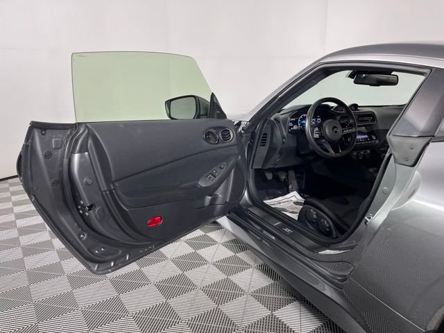 Used 2024 Nissan Z Sport w/ Floor Mat Package RWD image 17