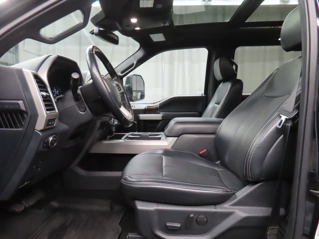 Used 2022 Ford F250 Lariat w/ Black Appearance Pkg AWD/4WD image 12