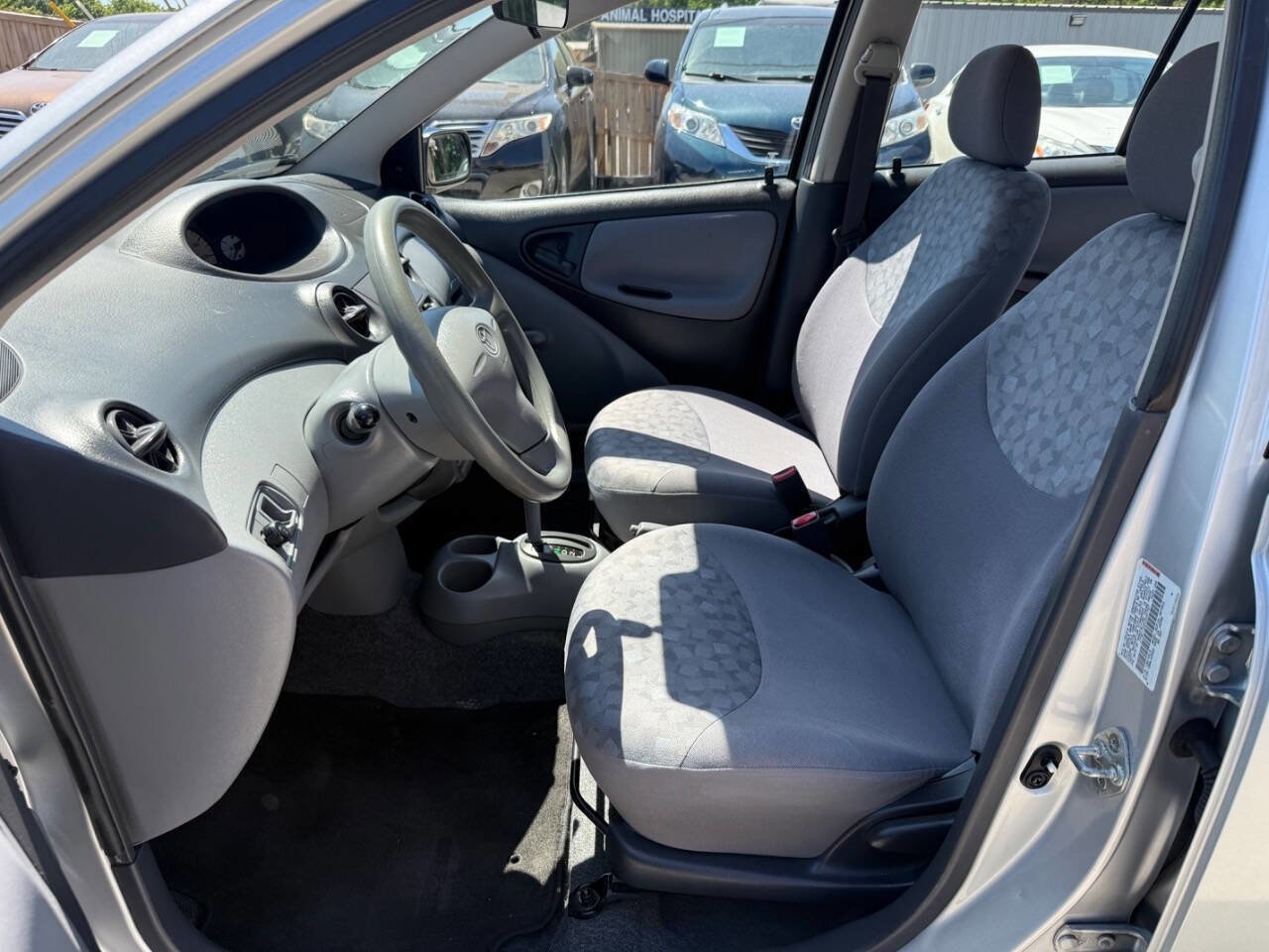 Used 2000 Toyota Echo Sedan FWD image 10