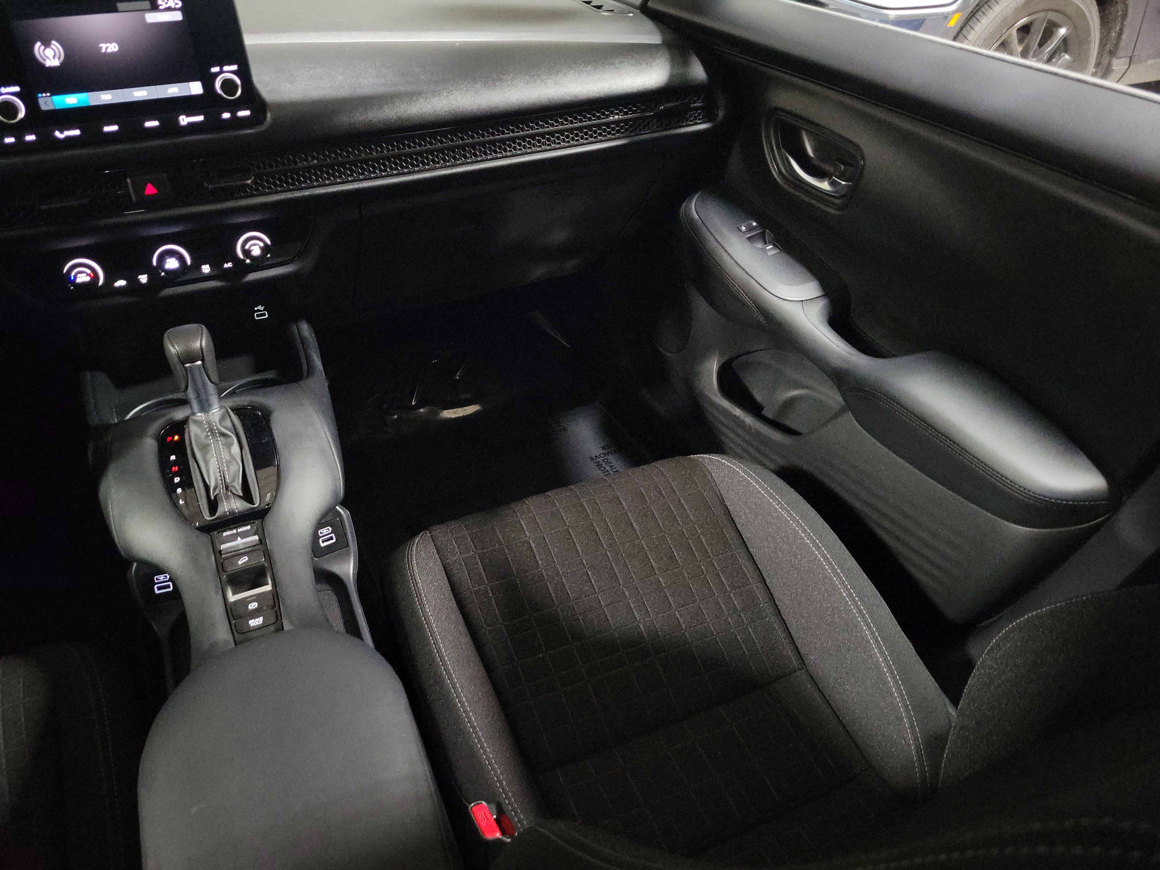 Certified 2023 Honda HR-V LX image 14