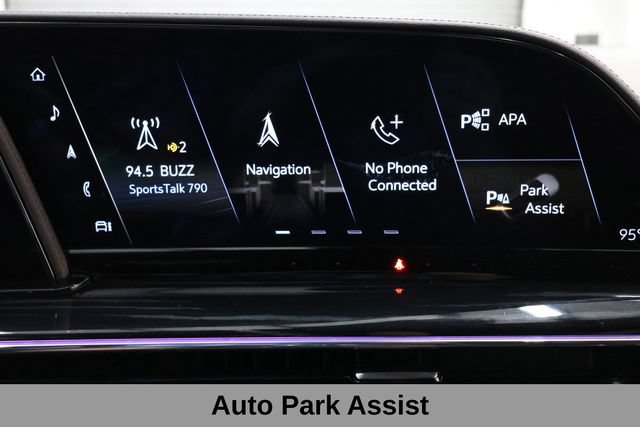 Used 2024 Cadillac Escalade ESV V w/ Heavy-Duty Trailer Package AWD/4WD image 33