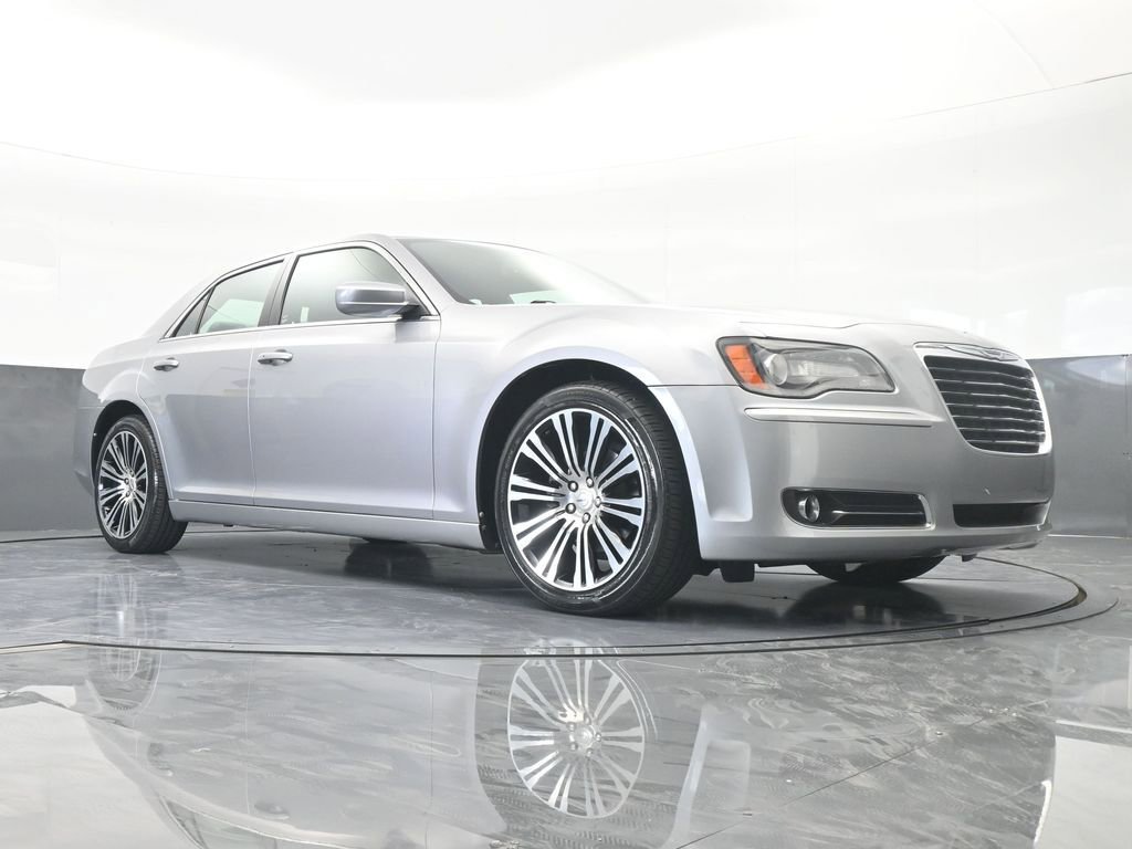 Used 2014 Chrysler 300 S image 59