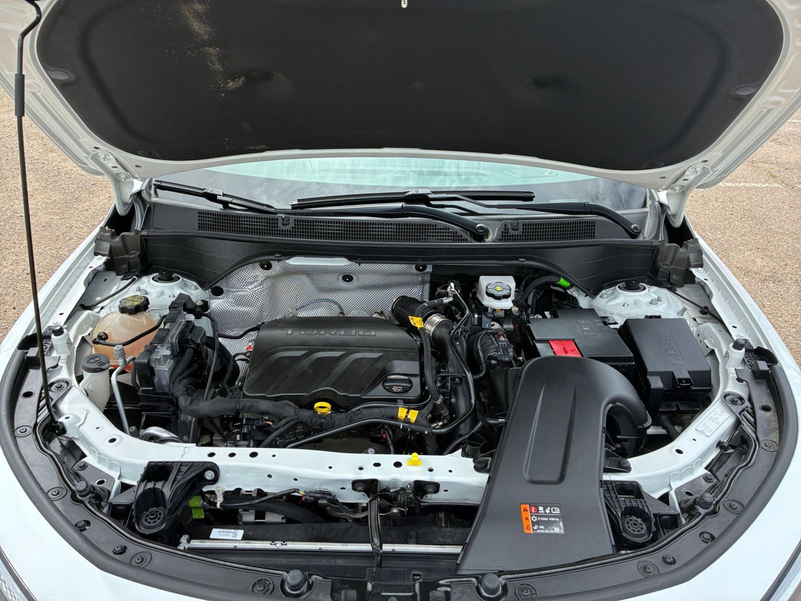 Used 2025 Buick Envista Sport Touring image 31