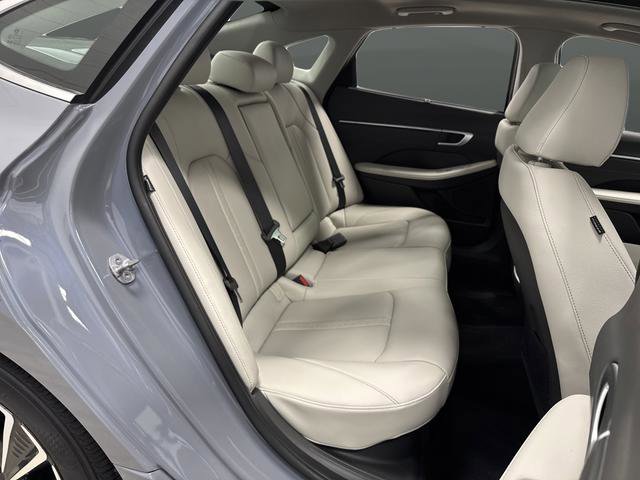 Used 2025 Hyundai Sonata Limited image 32