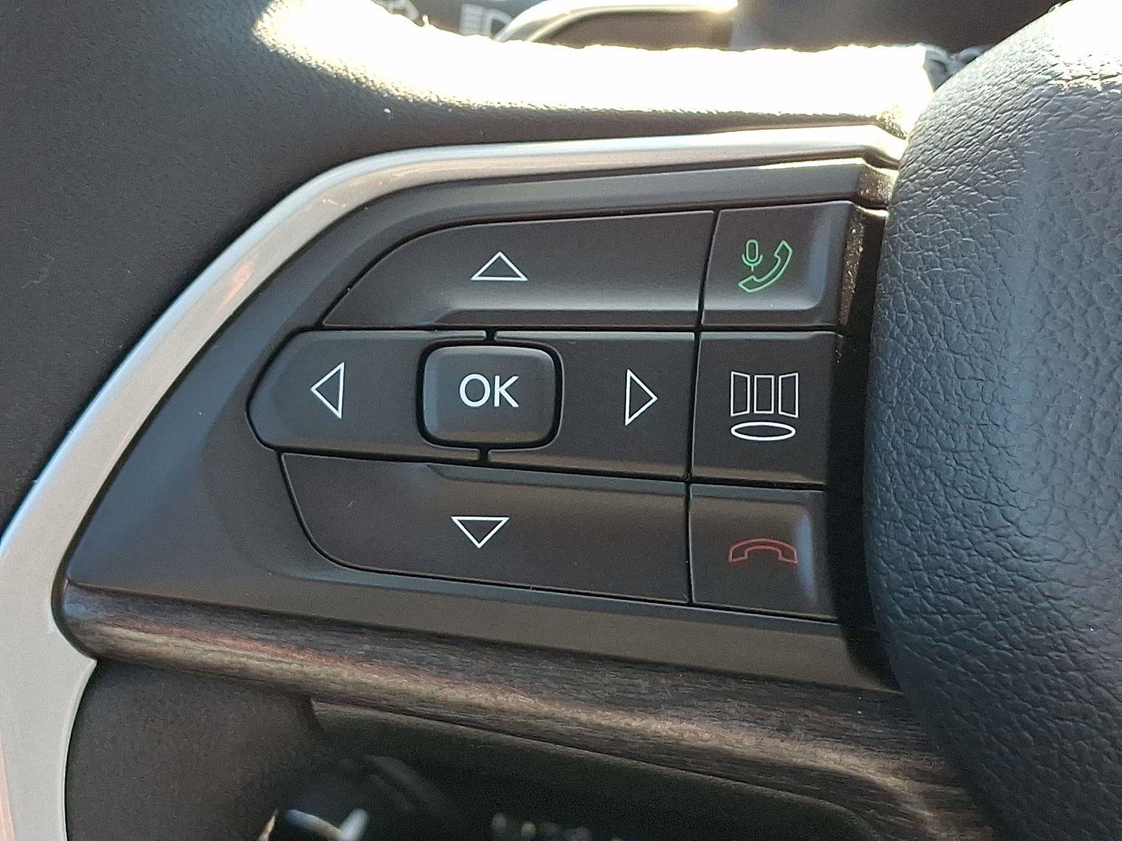 Certified 2023 Jeep Grand Cherokee Limited AWD/4WD image 22