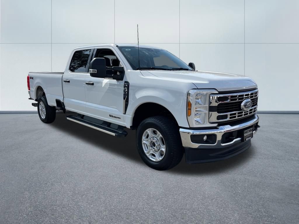 Certified 2025 Ford F250 XLT image 4