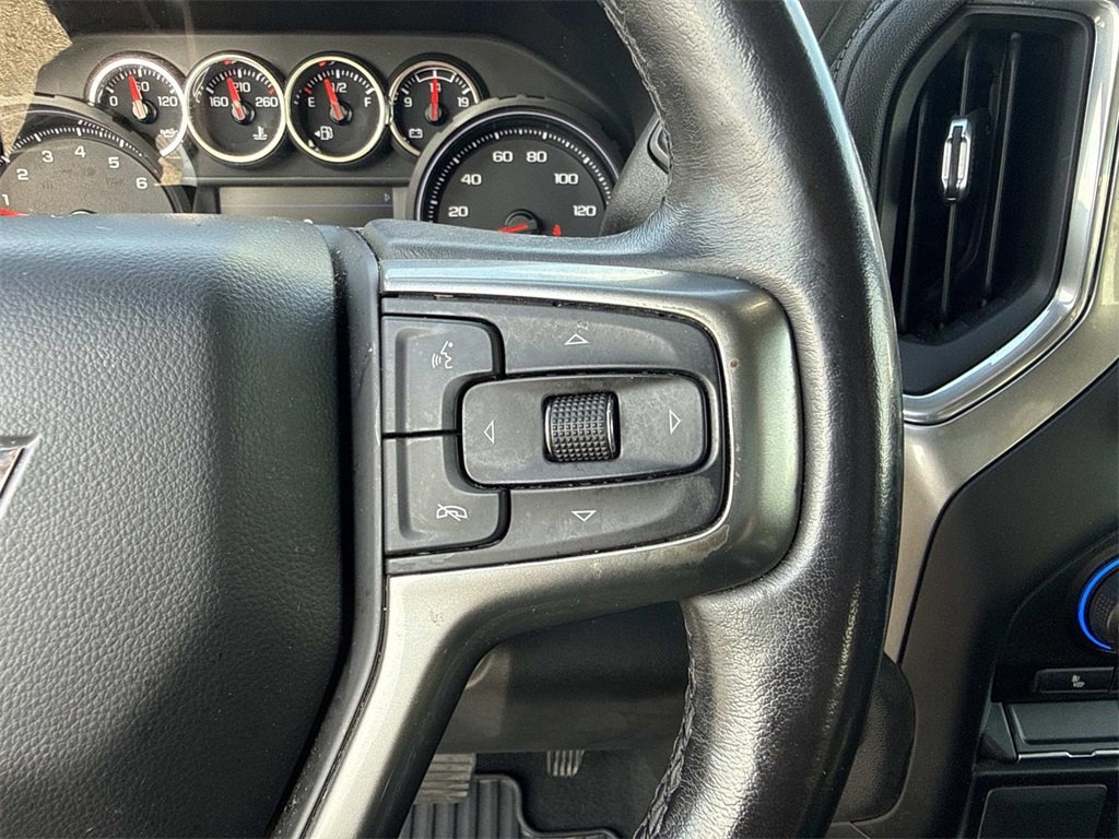 Used 2021 Chevrolet Silverado 1500 LT image 16