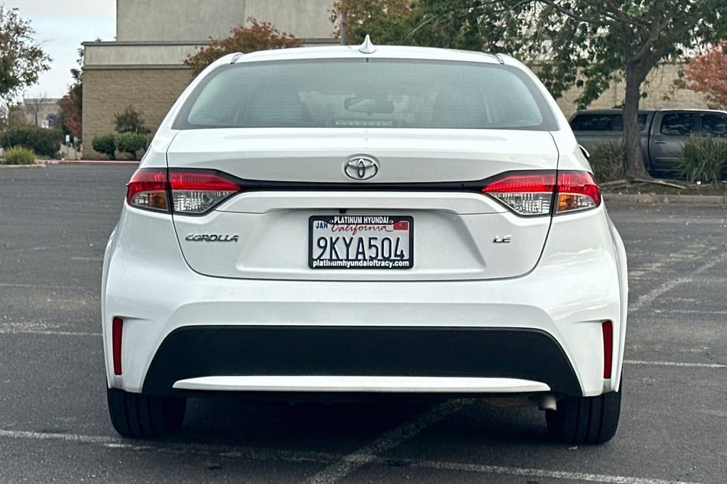 Used 2021 Toyota Corolla LE image 5