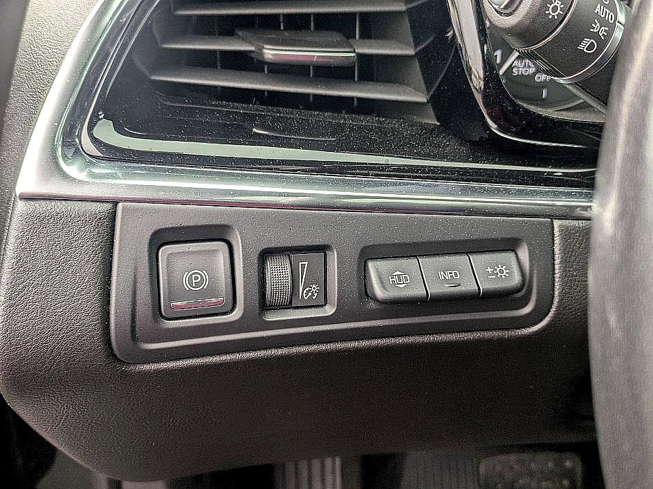 Used 2020 Cadillac XT6 Premium Luxury image 17