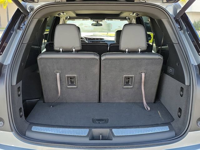 Used 2025 Cadillac XT6 Luxury image 17