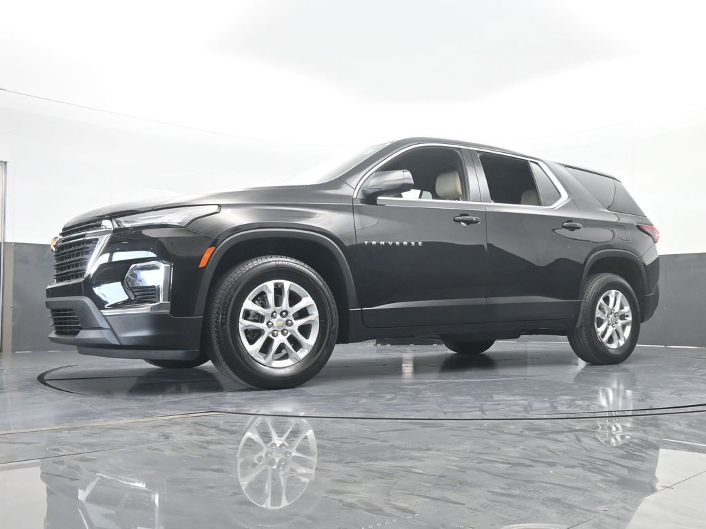 Used 2023 Chevrolet Traverse LS image 54