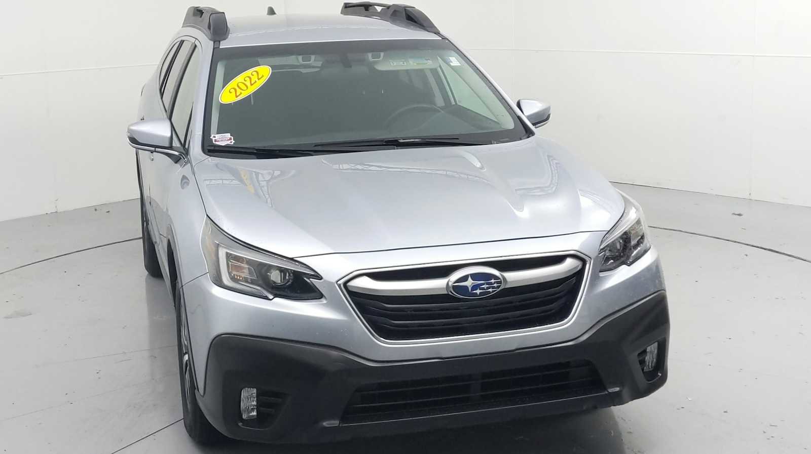 Certified 2022 Subaru Outback Premium image 2