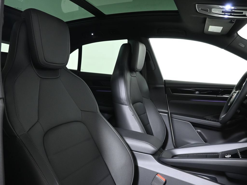 New 2026 Porsche Macan 4 Electric AWD/4WD image 37