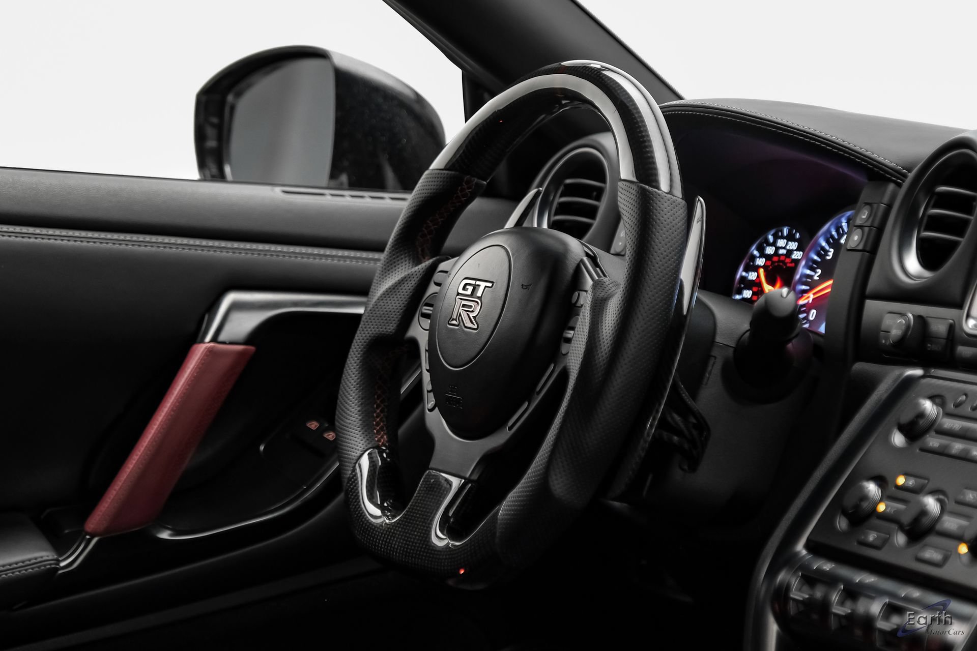 Used 2014 Nissan GT-R Black Edition AWD/4WD image 60